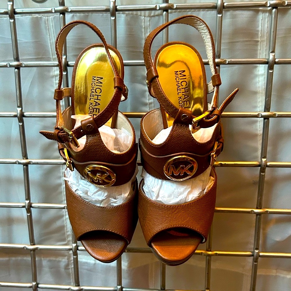 Michael Kors McKenzie Brown High Heel Sandals. NWT  tried on.